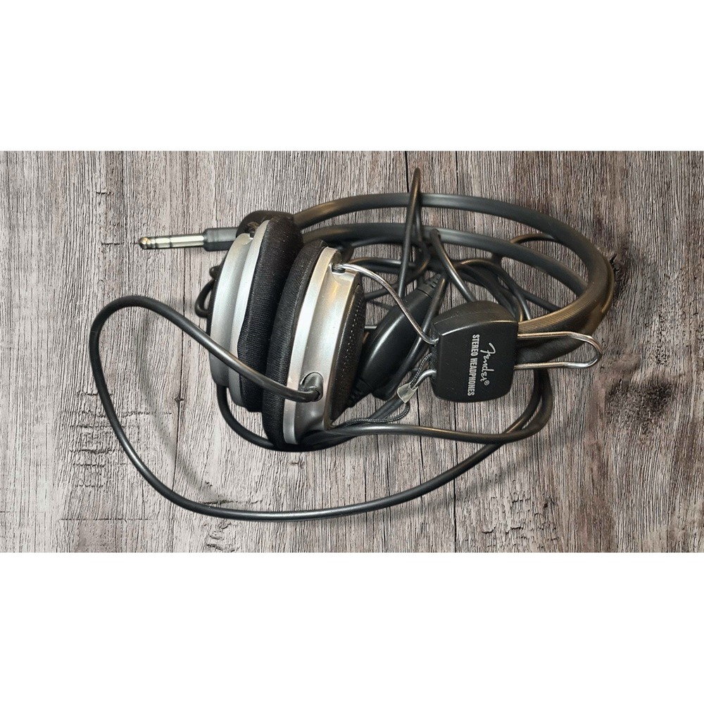 Fender Stereo Headphones Lightweight w/ In-Line Volume Control, 1/8" Jack- Nice!